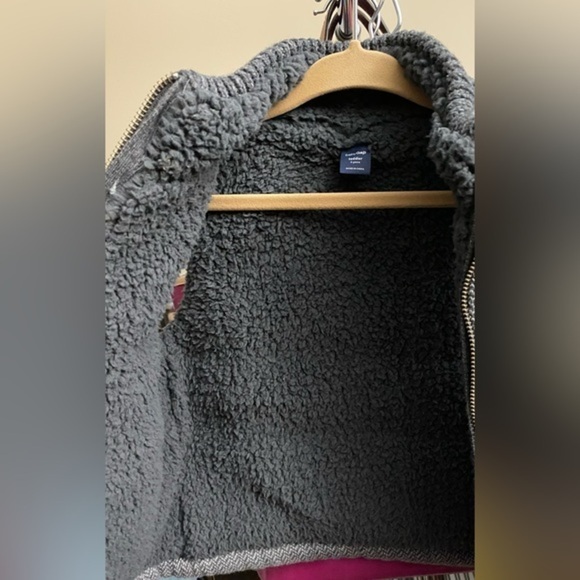 Baby GAP Cozy Vest 2T - Picture 3 of 6